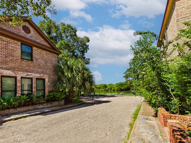 1219 Saxony Lane, Houston, TX 77058