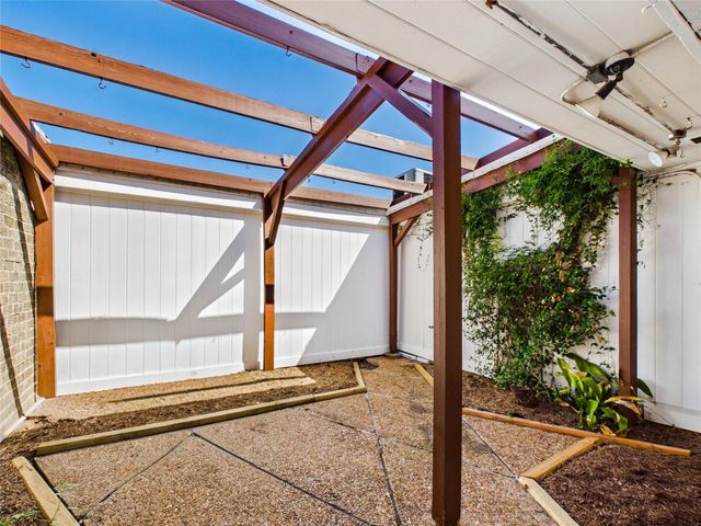 1219 Saxony Lane, Houston, TX 77058