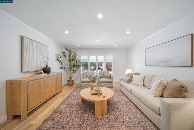203 Via Monte, Walnut Creek, CA 94598