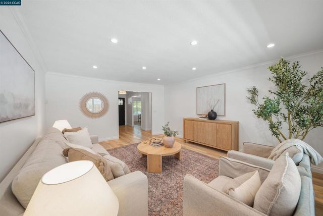 203 Via Monte, Walnut Creek, CA 94598