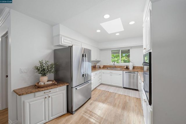 203 Via Monte, Walnut Creek, CA 94598