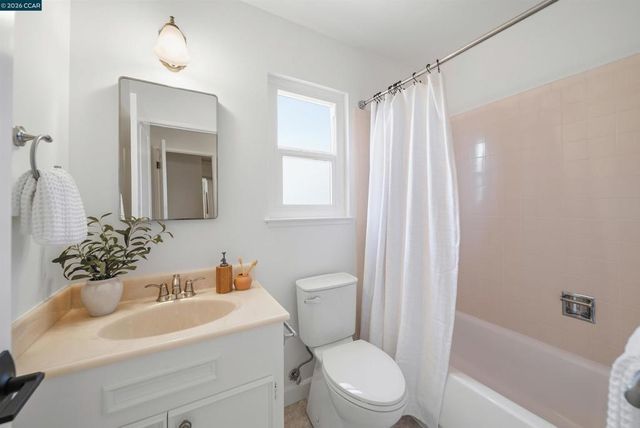 203 Via Monte, Walnut Creek, CA 94598