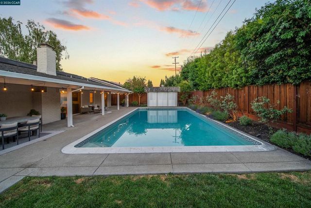 203 Via Monte, Walnut Creek, CA 94598