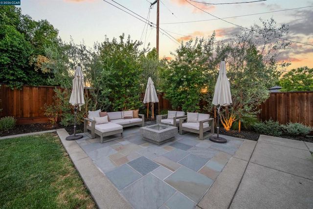 203 Via Monte, Walnut Creek, CA 94598