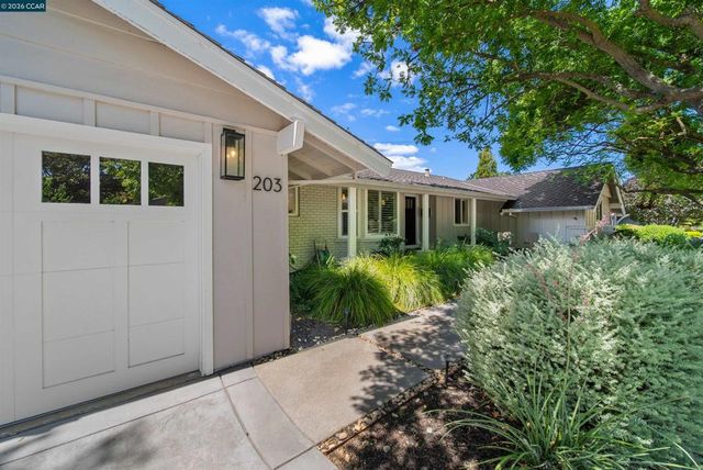 203 Via Monte, Walnut Creek, CA 94598