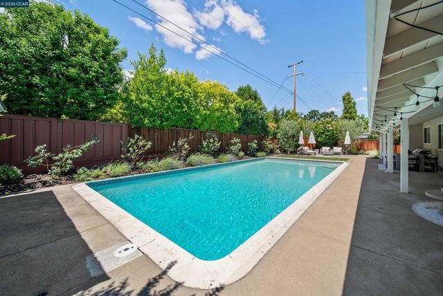 203 Via Monte, Walnut Creek, CA 94598