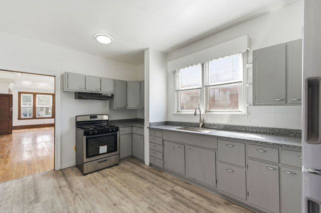 3252 E 136th Street, Chicago, IL 60633