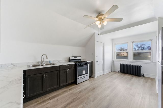 3252 E 136th Street, Chicago, IL 60633