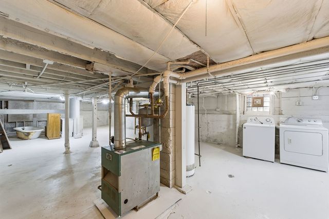 3252 E 136th Street, Chicago, IL 60633