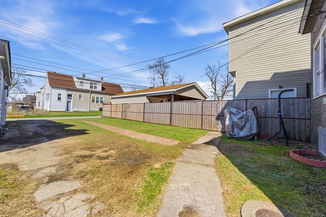 3252 E 136th Street, Chicago, IL 60633