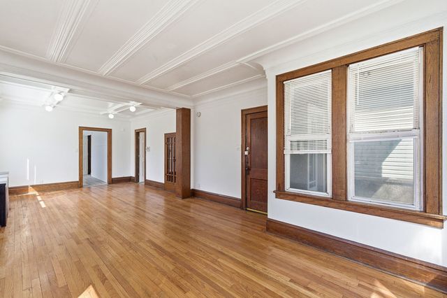 3252 E 136th Street, Chicago, IL 60633