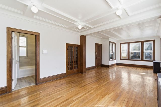 3252 E 136th Street, Chicago, IL 60633