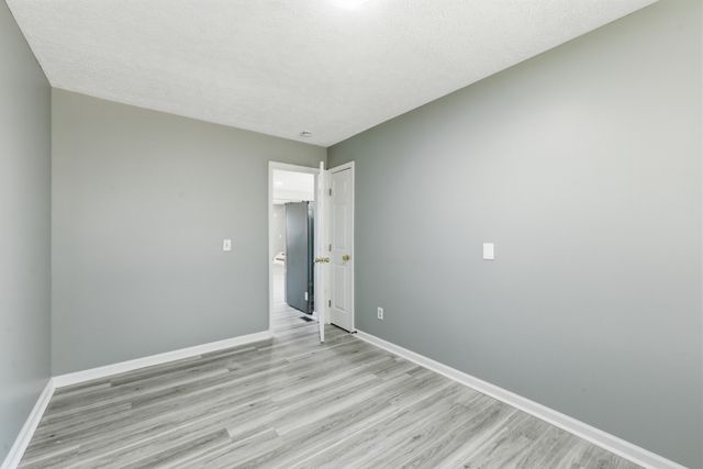 2039 Sterling St, Murfreesboro, TN 37127