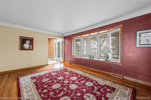 32655 Coventry Place, Warren, MI 48093