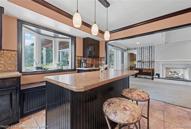 32655 Coventry Place, Warren, MI 48093