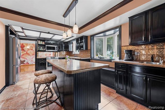 32655 Coventry Place, Warren, MI 48093