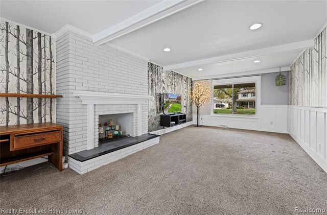 32655 Coventry Place, Warren, MI 48093