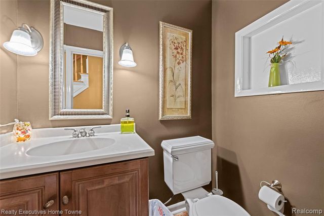 32655 Coventry Place, Warren, MI 48093