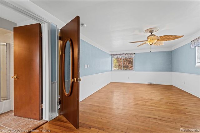 32655 Coventry Place, Warren, MI 48093