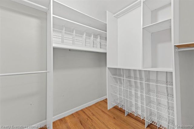 32655 Coventry Place, Warren, MI 48093