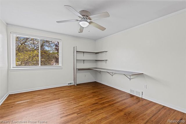 32655 Coventry Place, Warren, MI 48093
