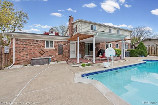 32655 Coventry Place, Warren, MI 48093