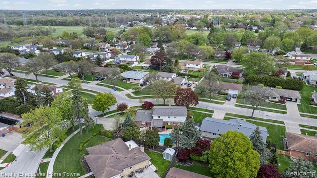 32655 Coventry Place, Warren, MI 48093