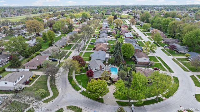 32655 Coventry Place, Warren, MI 48093