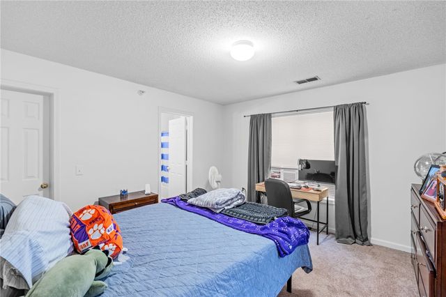 182 University Village Drive E, Central, SC 29630