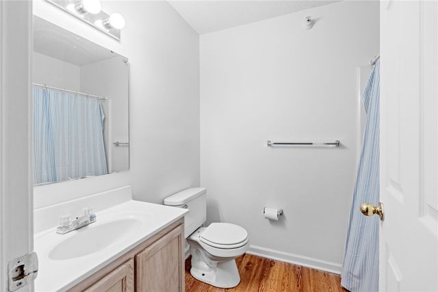 182 University Village Drive E, Central, SC 29630