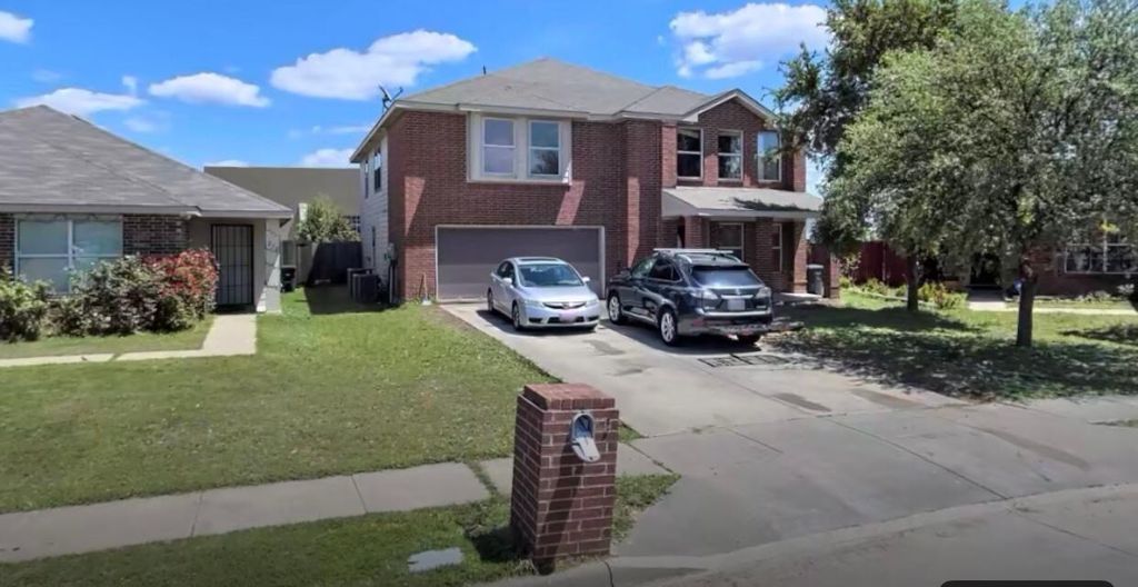 208 Dakota Ridge Drive, Fort Worth, TX 76134