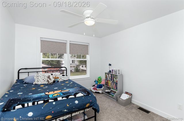 628 W Hudson Avenue, Madison Heights, MI 48071