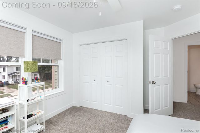 628 W Hudson Avenue, Madison Heights, MI 48071