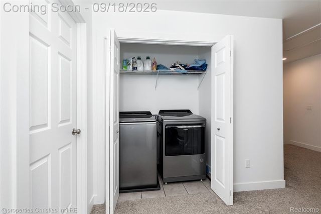 628 W Hudson Avenue, Madison Heights, MI 48071