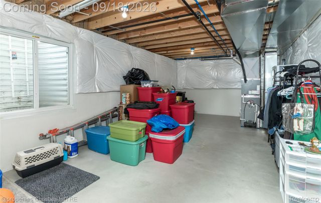 628 W Hudson Avenue, Madison Heights, MI 48071