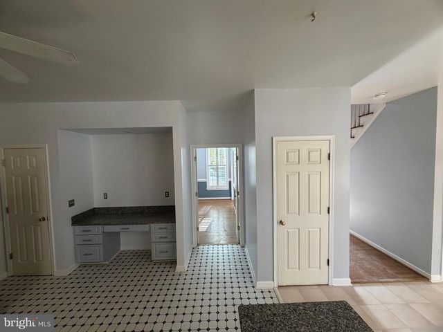 33 BROOKSTONE DR, Fredericksburg, VA 22405