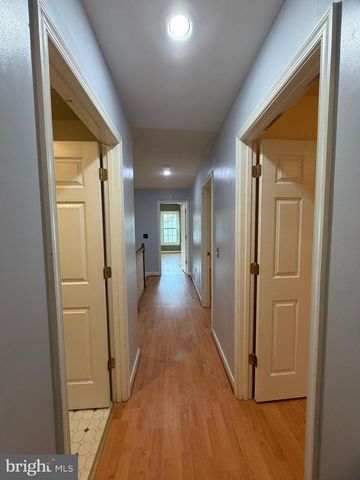 33 BROOKSTONE DR, Fredericksburg, VA 22405