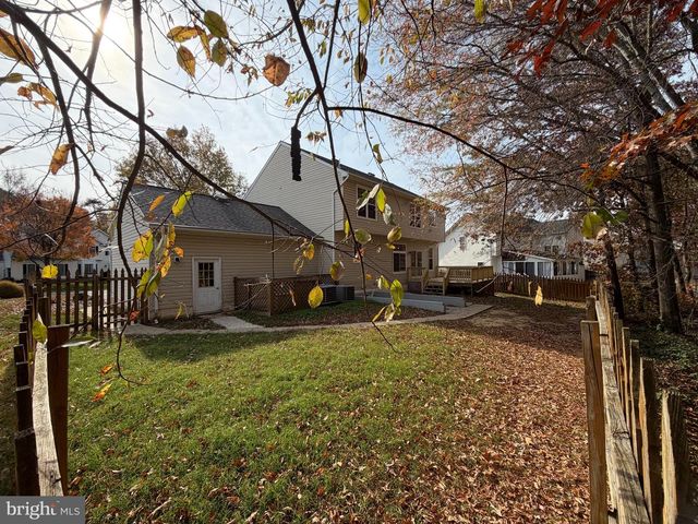 33 BROOKSTONE DR, Fredericksburg, VA 22405