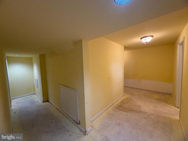 33 BROOKSTONE DR, Fredericksburg, VA 22405