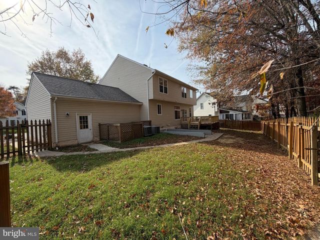 33 BROOKSTONE DR, Fredericksburg, VA 22405