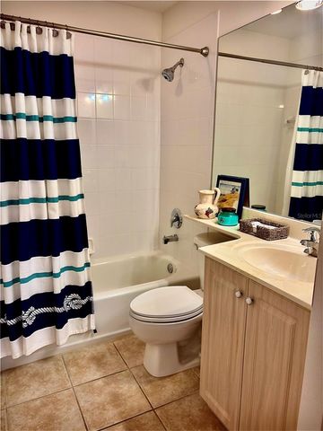 1305 GONDOLA PARK DRIVE 1305, Venice, FL 34292