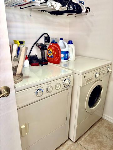 1305 GONDOLA PARK DRIVE 1305, Venice, FL 34292