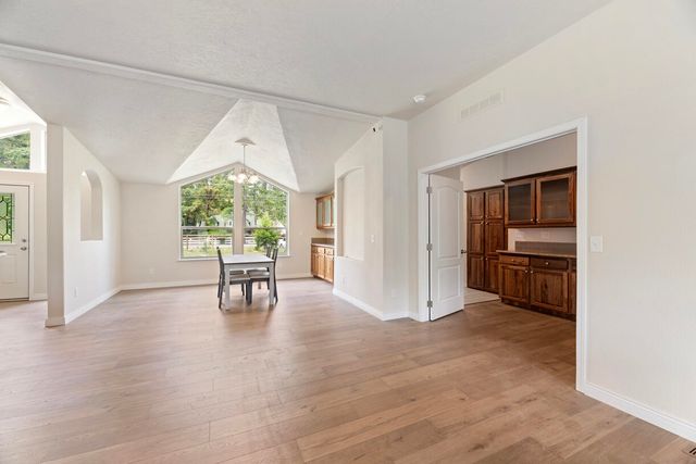 261 White Oak Drive, Cave Junction, OR 97523
