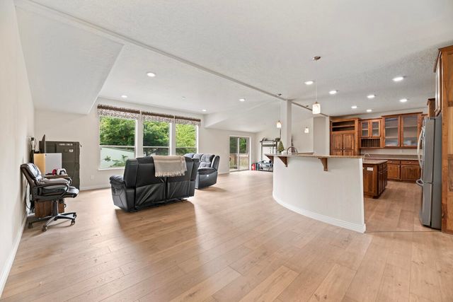 261 White Oak Drive, Cave Junction, OR 97523