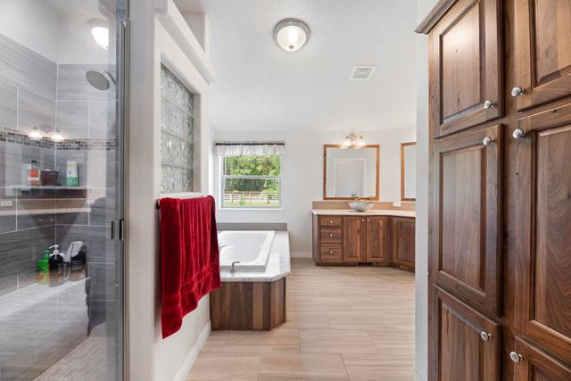261 White Oak Drive, Cave Junction, OR 97523