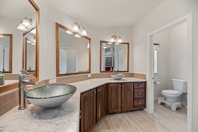261 White Oak Drive, Cave Junction, OR 97523