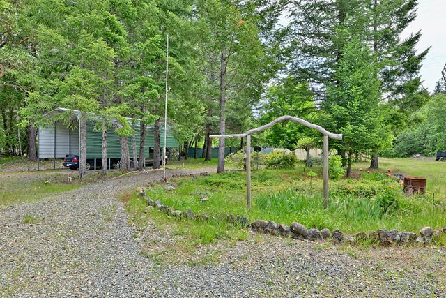 261 White Oak Drive, Cave Junction, OR 97523