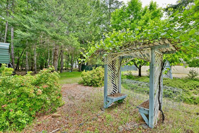 261 White Oak Drive, Cave Junction, OR 97523