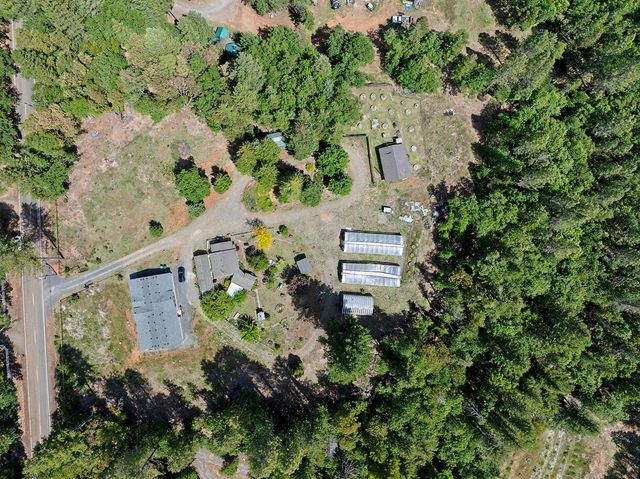 261 White Oak Drive, Cave Junction, OR 97523