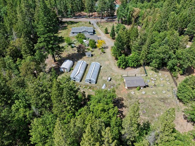 261 White Oak Drive, Cave Junction, OR 97523